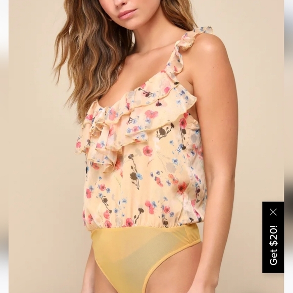 NWT Lulu's Perfect Chance Yellow Floral Print Chiffon Ruffled Bodysuit Medium - Picture 3 of 9